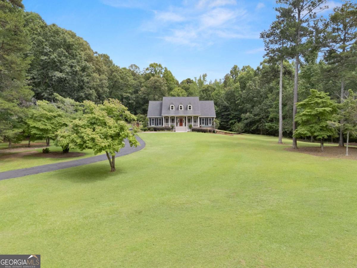 924 James Powers Road Property Photo 6