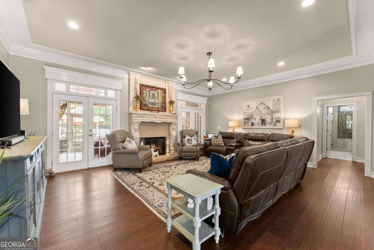 924 James Powers Road Property Photo 11