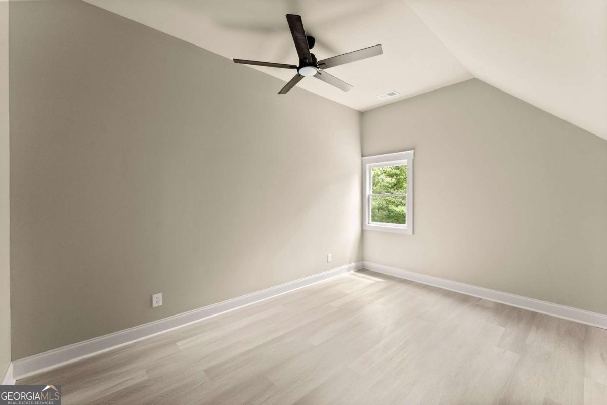 924 James Powers Road Property Photo 57