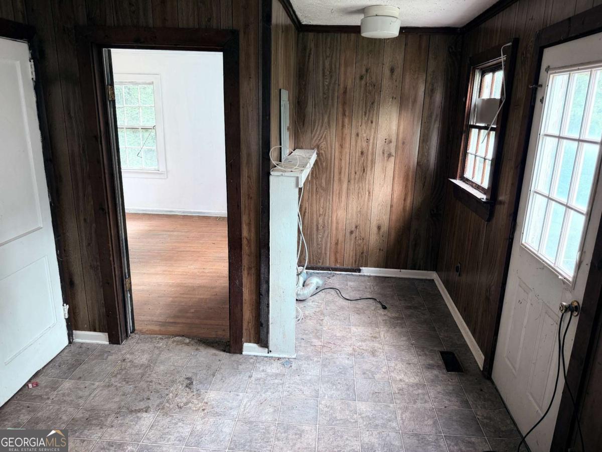215 Polk Avenue Property Photo 14