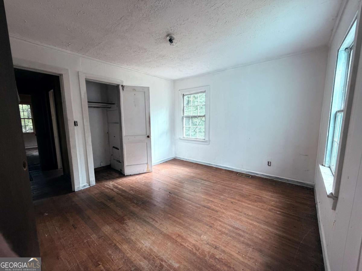 215 Polk Avenue Property Photo 16