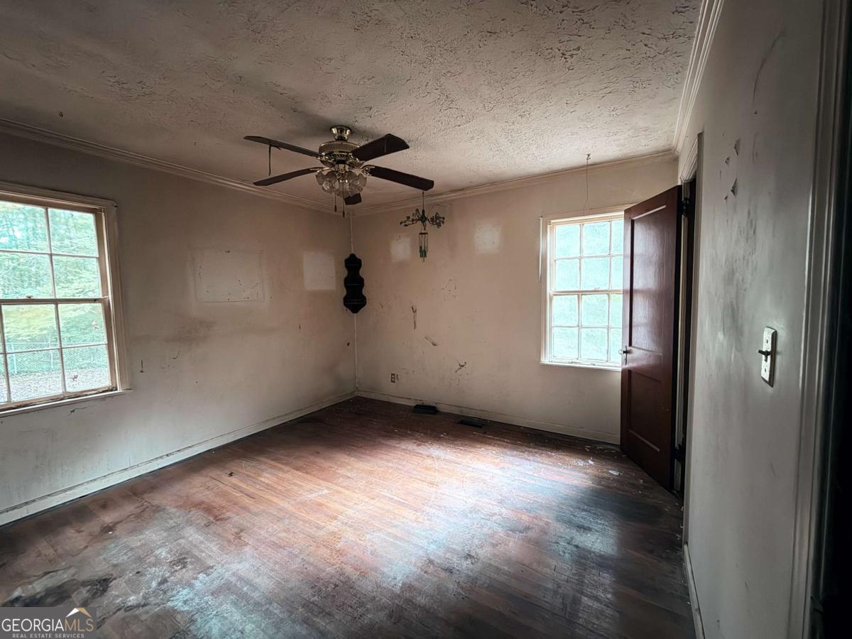 215 Polk Avenue Property Photo 21