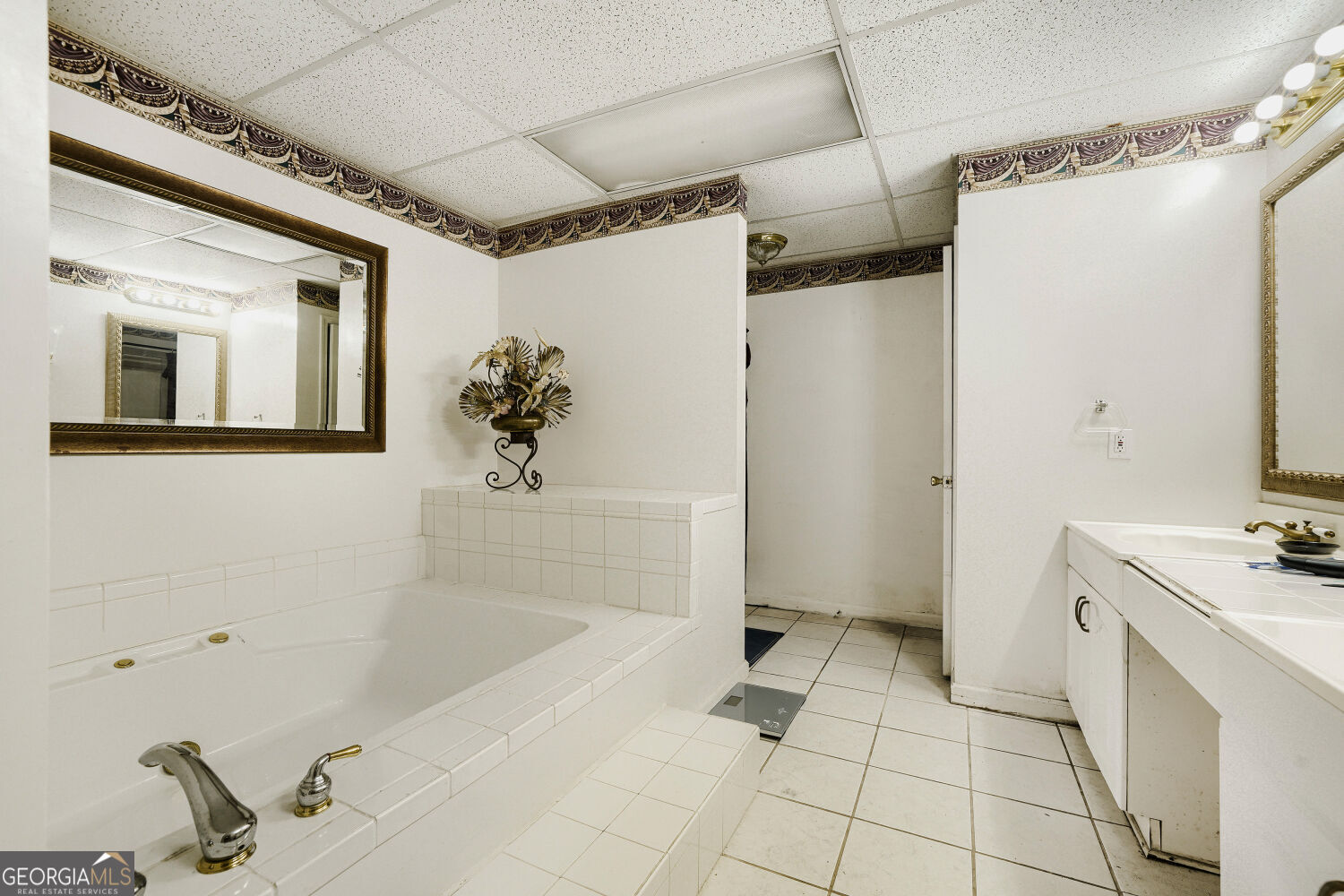 235 Saddle Bridge Drive Property Photo 20