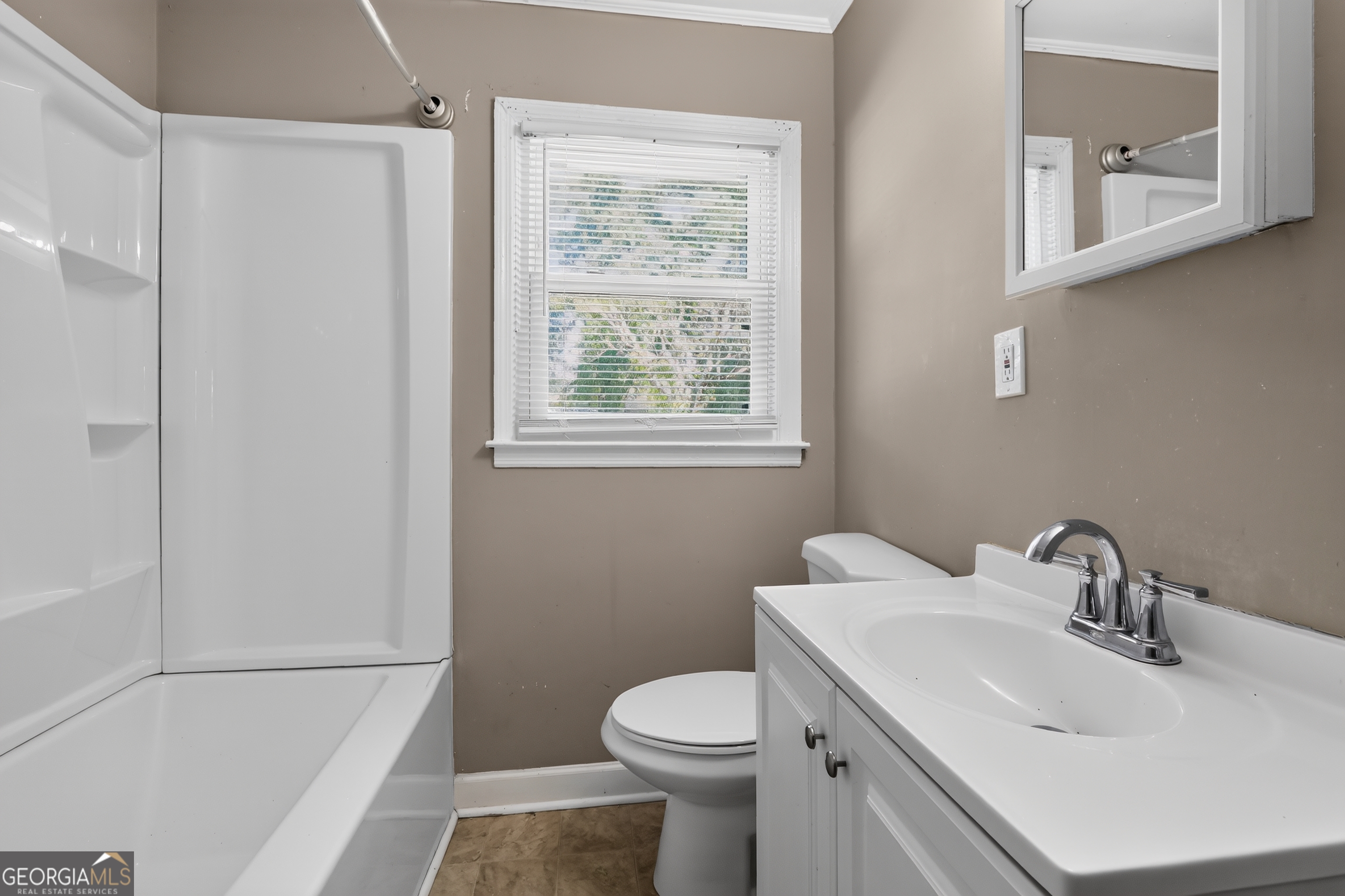 2124 Alfred Lane Property Photo 12