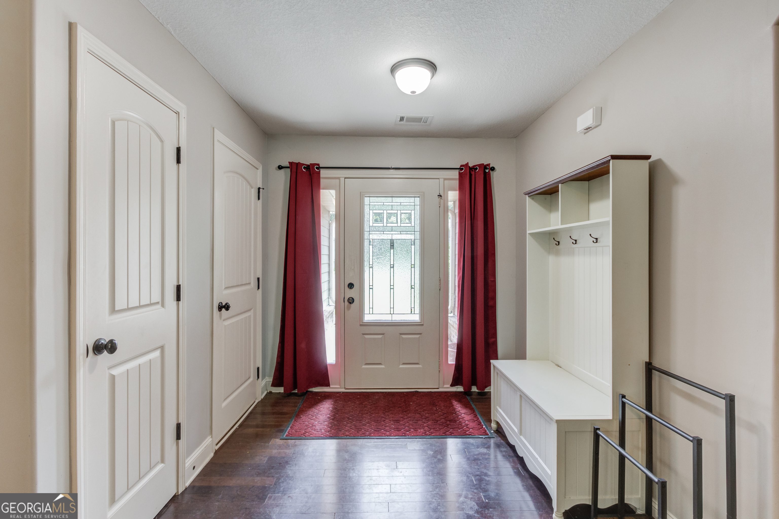 154 Rolling Oaks Lane Property Photo 4
