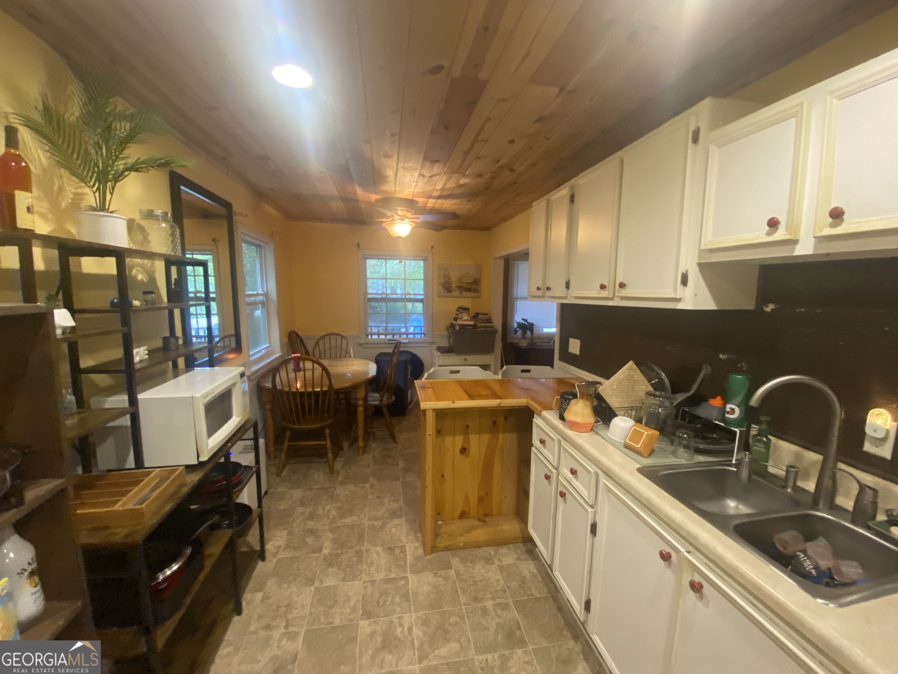 168 Canyon Pass Property Photo 8