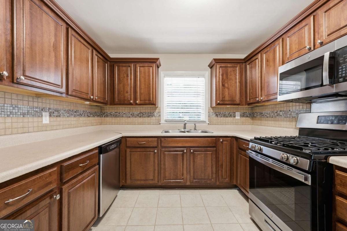 3229 Mcafee Road Property Photo 8