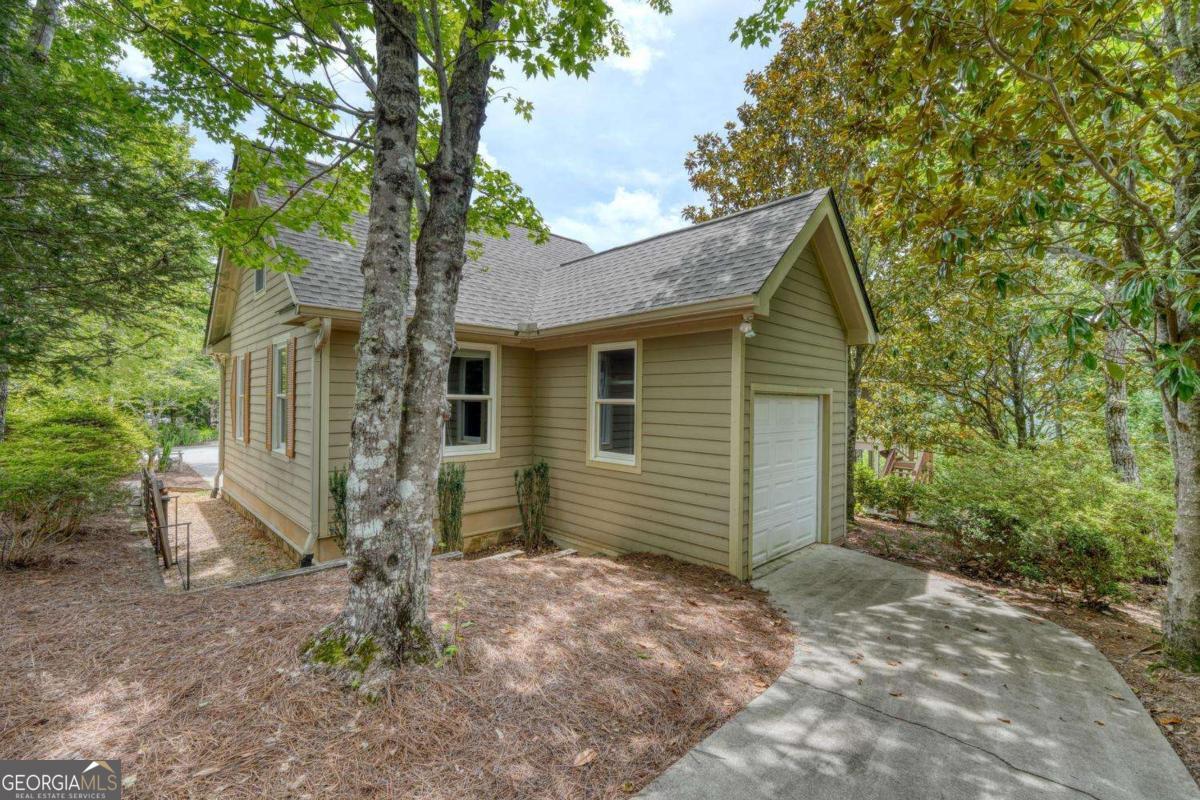48 Pine Top Drive Property Photo 8