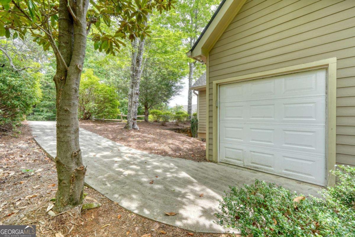 48 Pine Top Drive Property Photo 9