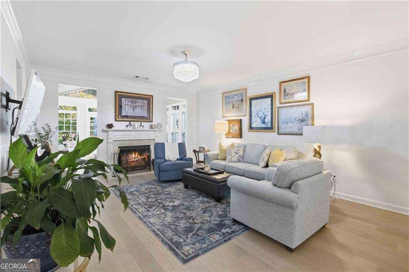589 Jackson Street Property Photo 7