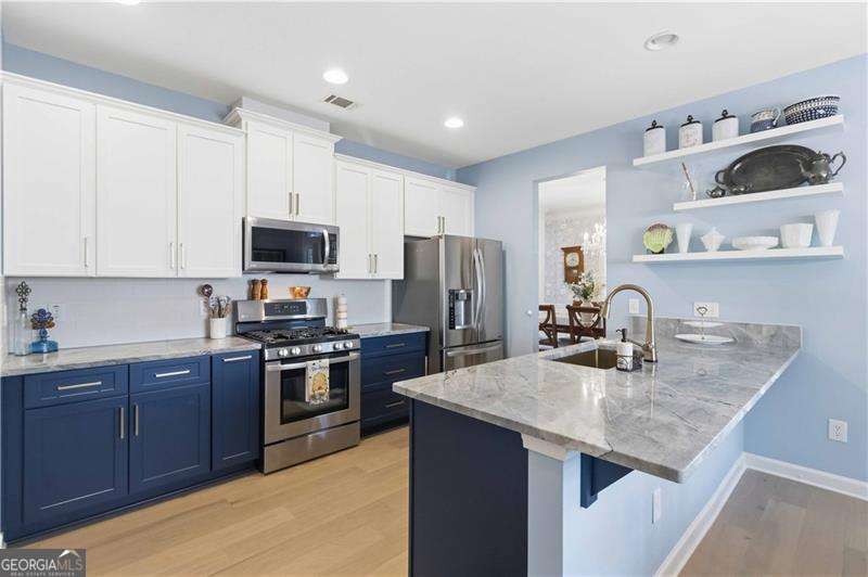 589 Jackson Street Property Photo 8
