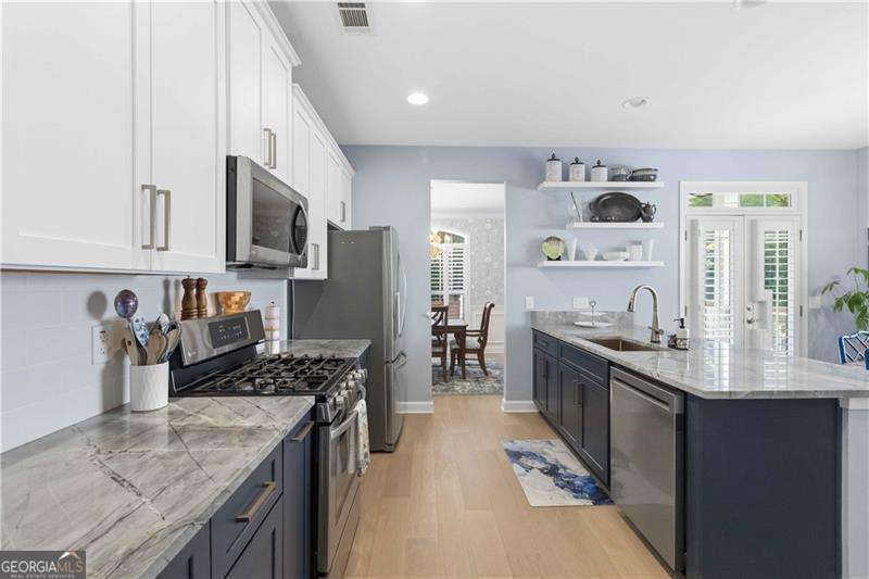 589 Jackson Street Property Photo 9