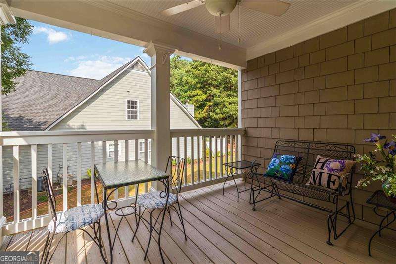 589 Jackson Street Property Photo 14
