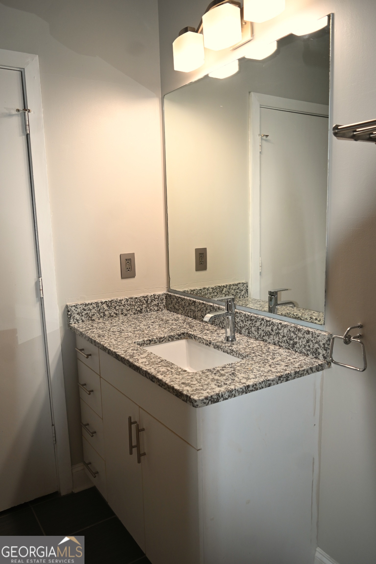 120 Ralph Mcgill Boulevard Ne # 809 Property Photo 17