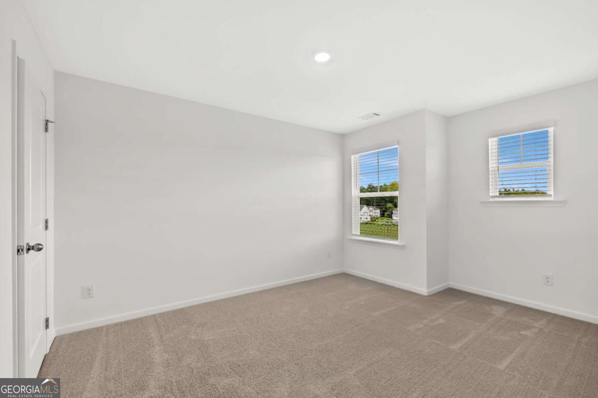 2273 Linden Pass Property Photo 5