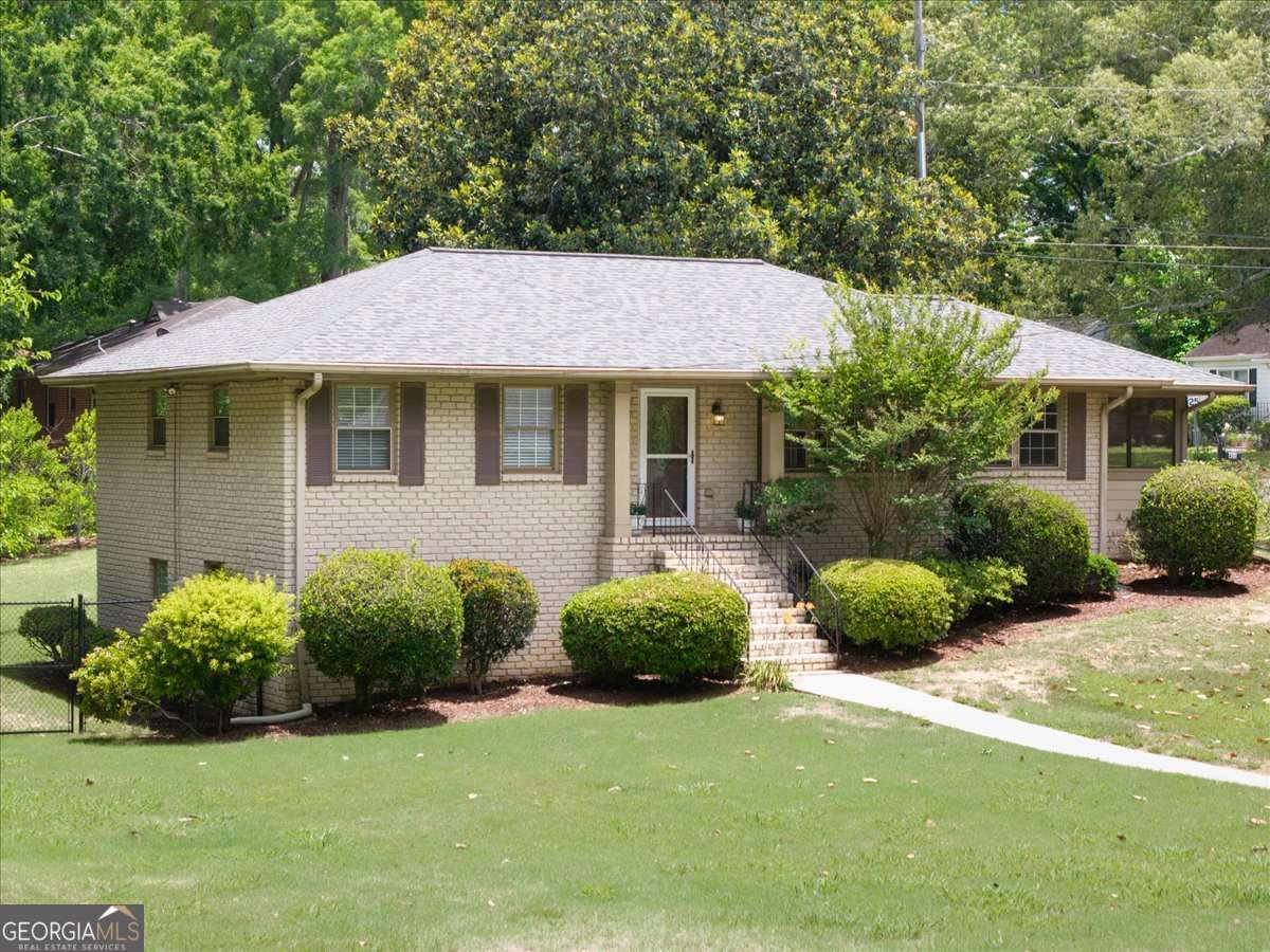 455 Freyer Drive Ne Property Photo 1