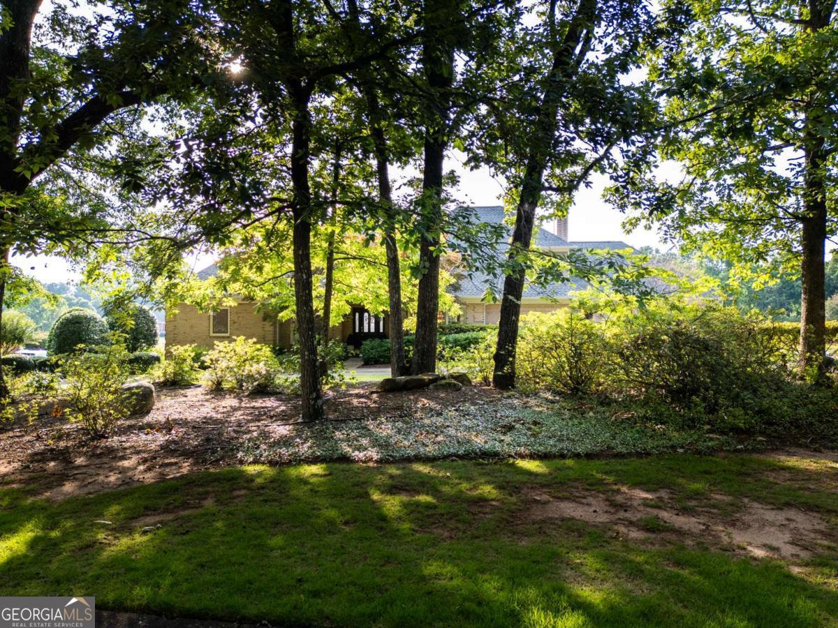 1010 Forrest Hills Point Property Photo 2