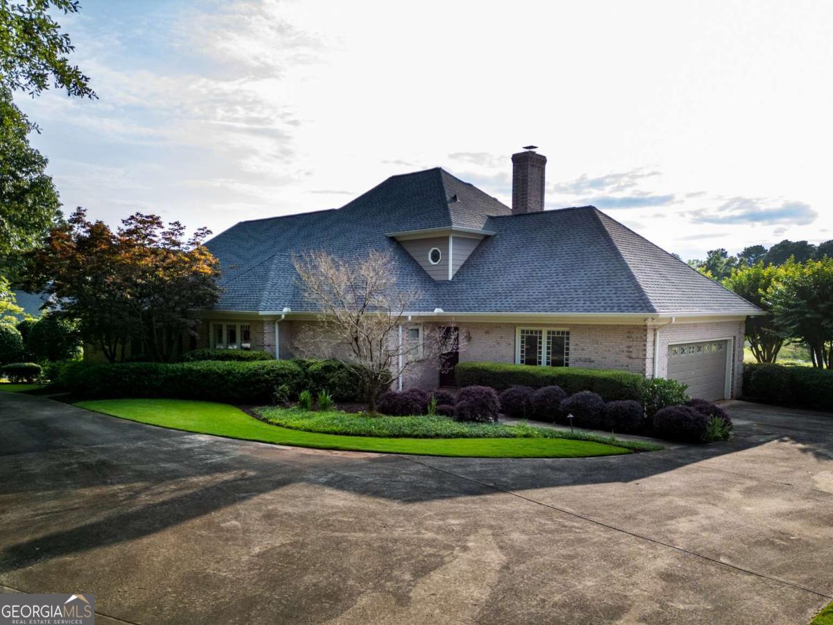 1010 Forrest Hills Point Property Photo 17