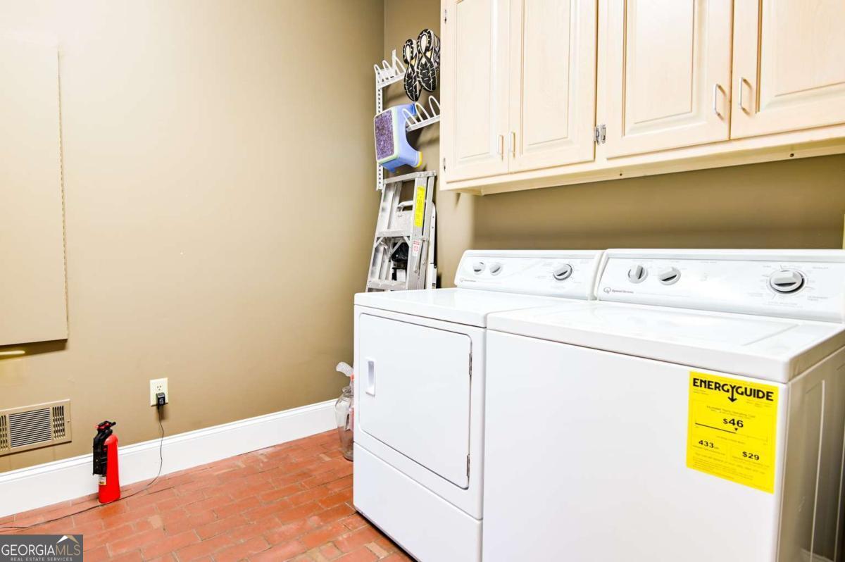 1010 Forrest Hills Point Property Photo 50