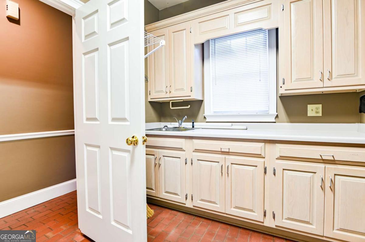 1010 Forrest Hills Point Property Photo 51