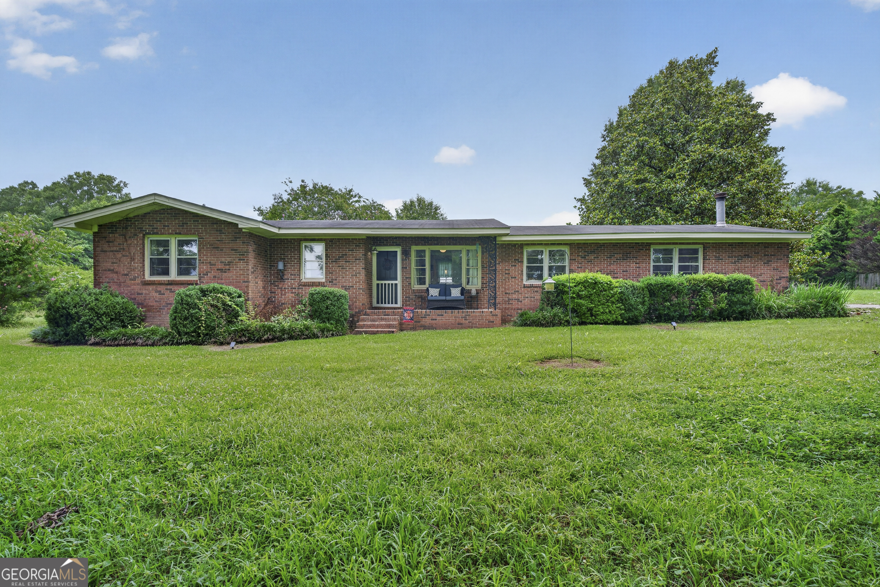 8295 Lower Thomaston Road Property Photo 1