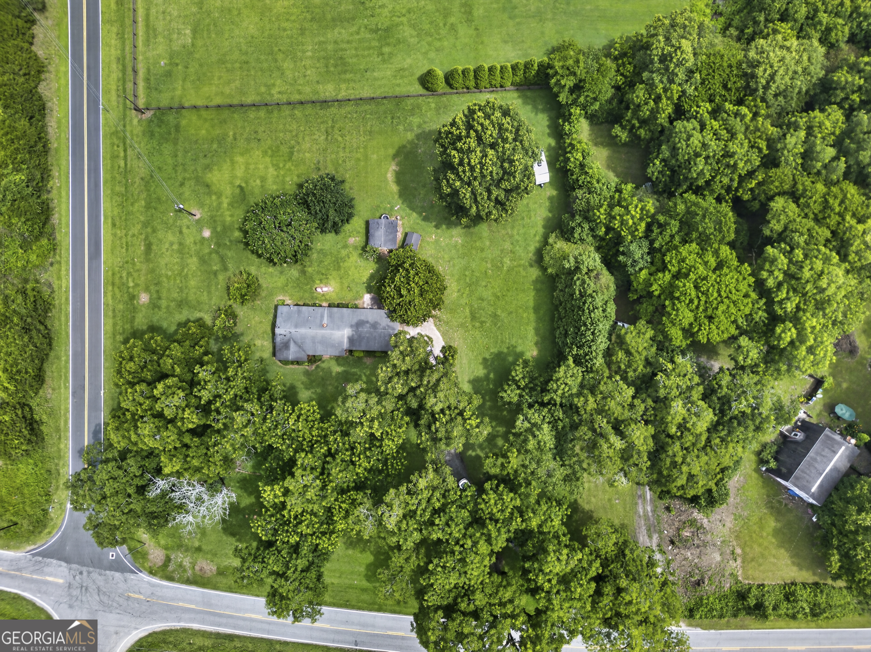 8295 Lower Thomaston Road Property Photo 2