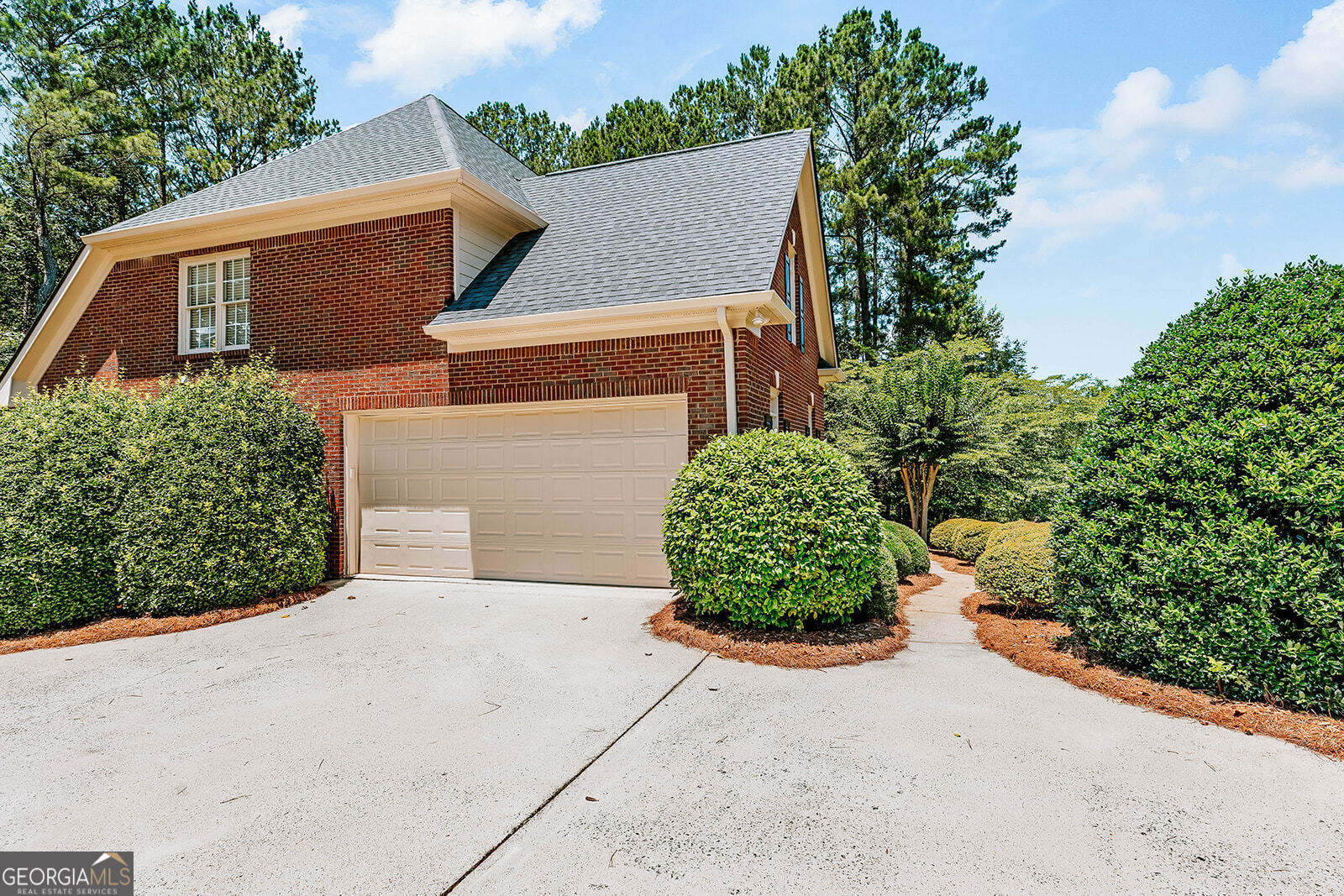 1030 Spring Lake Drive Property Photo 4