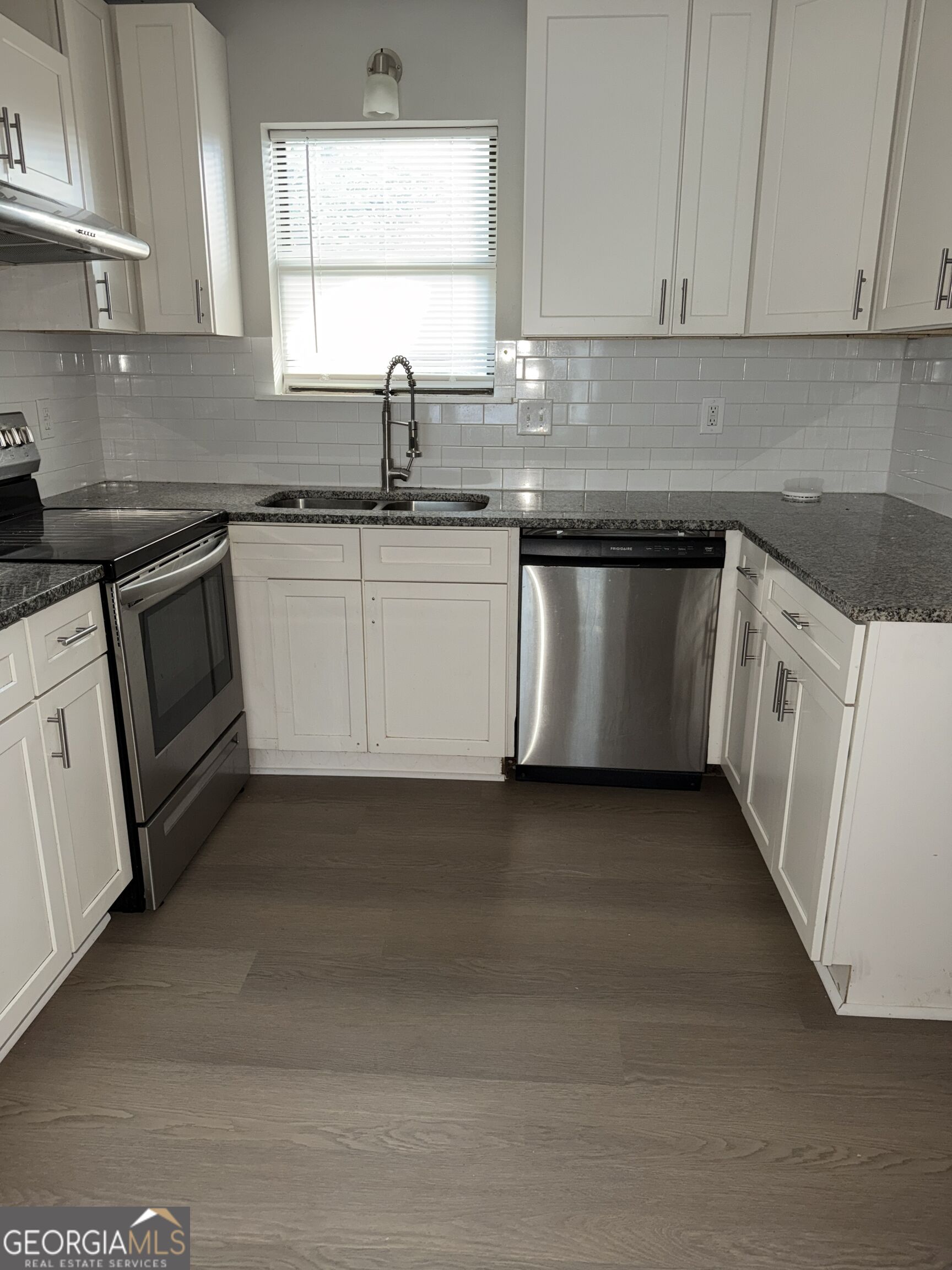 247 Mateo Walk Property Photo 3