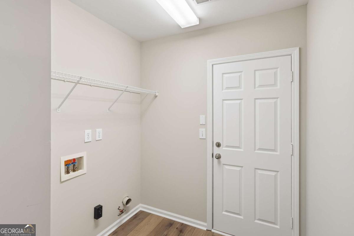 3203 Blowing Wind Way Nw Property Photo 10