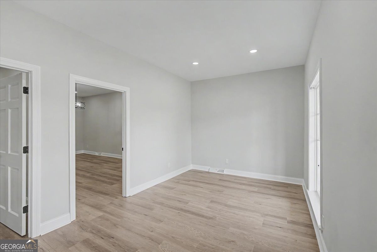 104 East Avenue Property Photo 5
