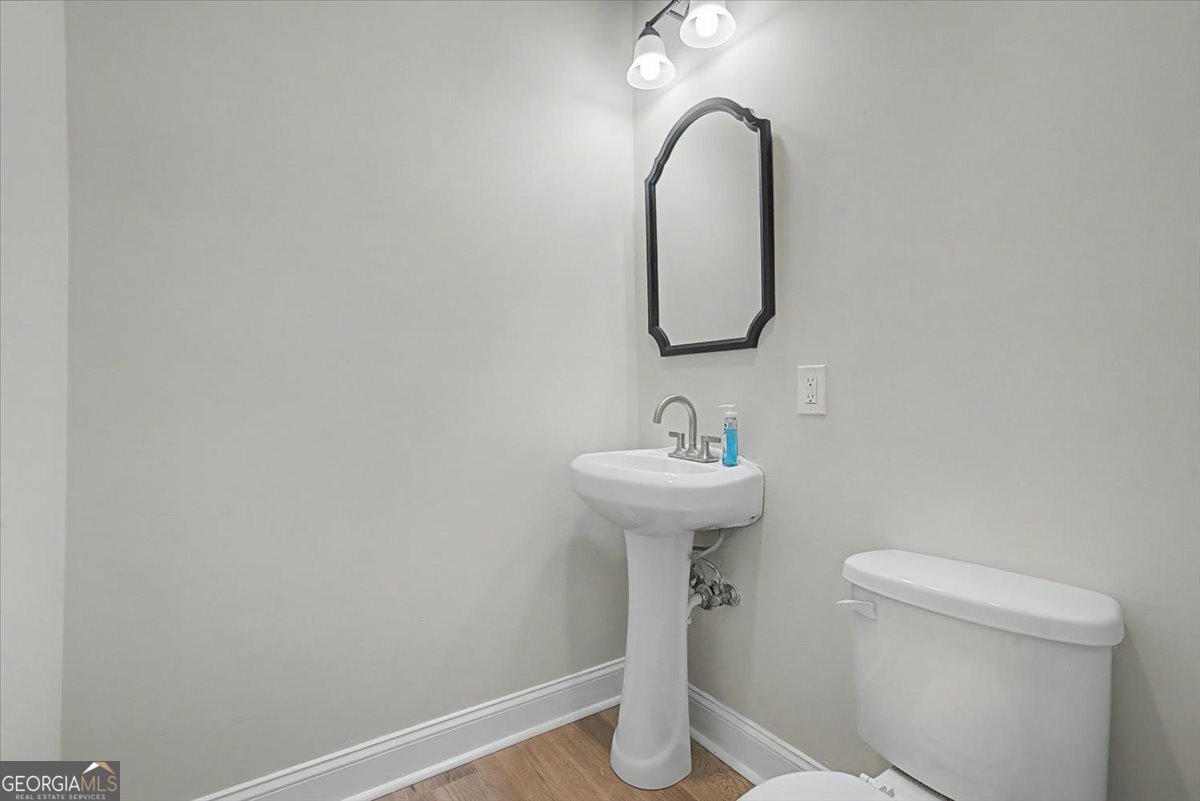 104 East Avenue Property Photo 13