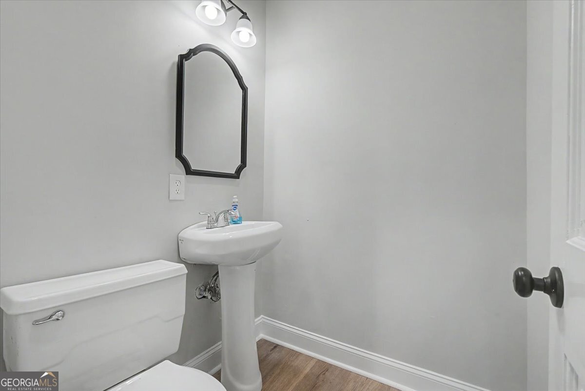 104 East Avenue Property Photo 14