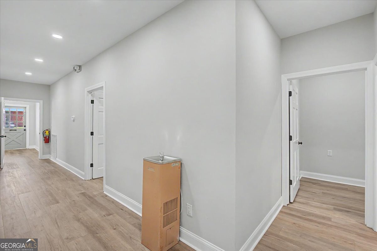 104 East Avenue Property Photo 16