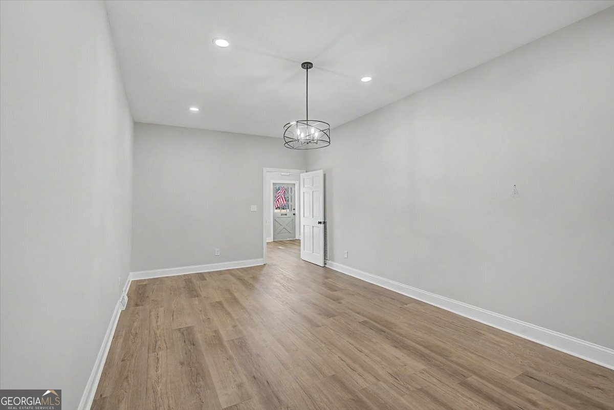 104 East Avenue Property Photo 18