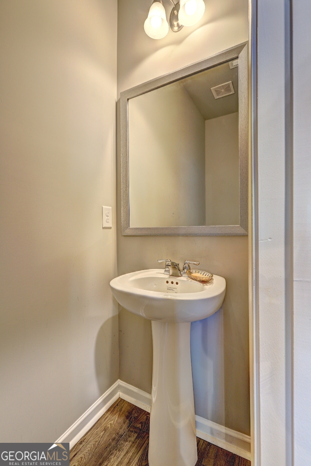 1123 Elyse Lane Property Photo 7