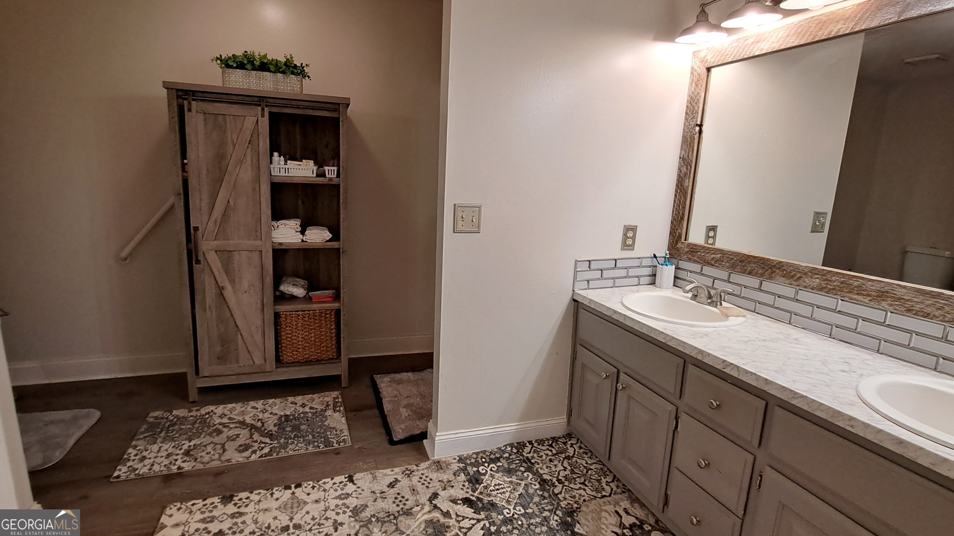 110 Acorn Drive Property Photo 33