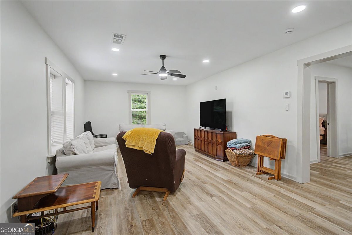 2356 Five Points Road Property Photo 16