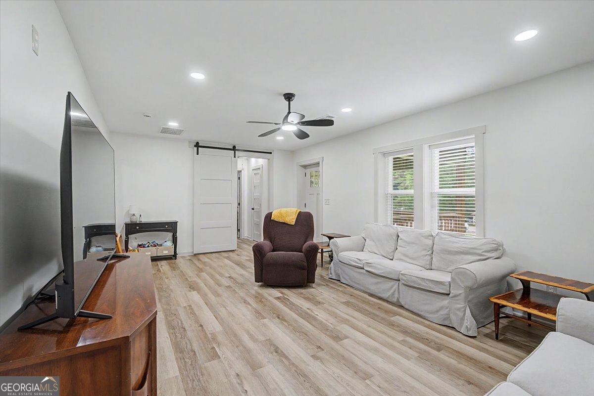 2356 Five Points Road Property Photo 17