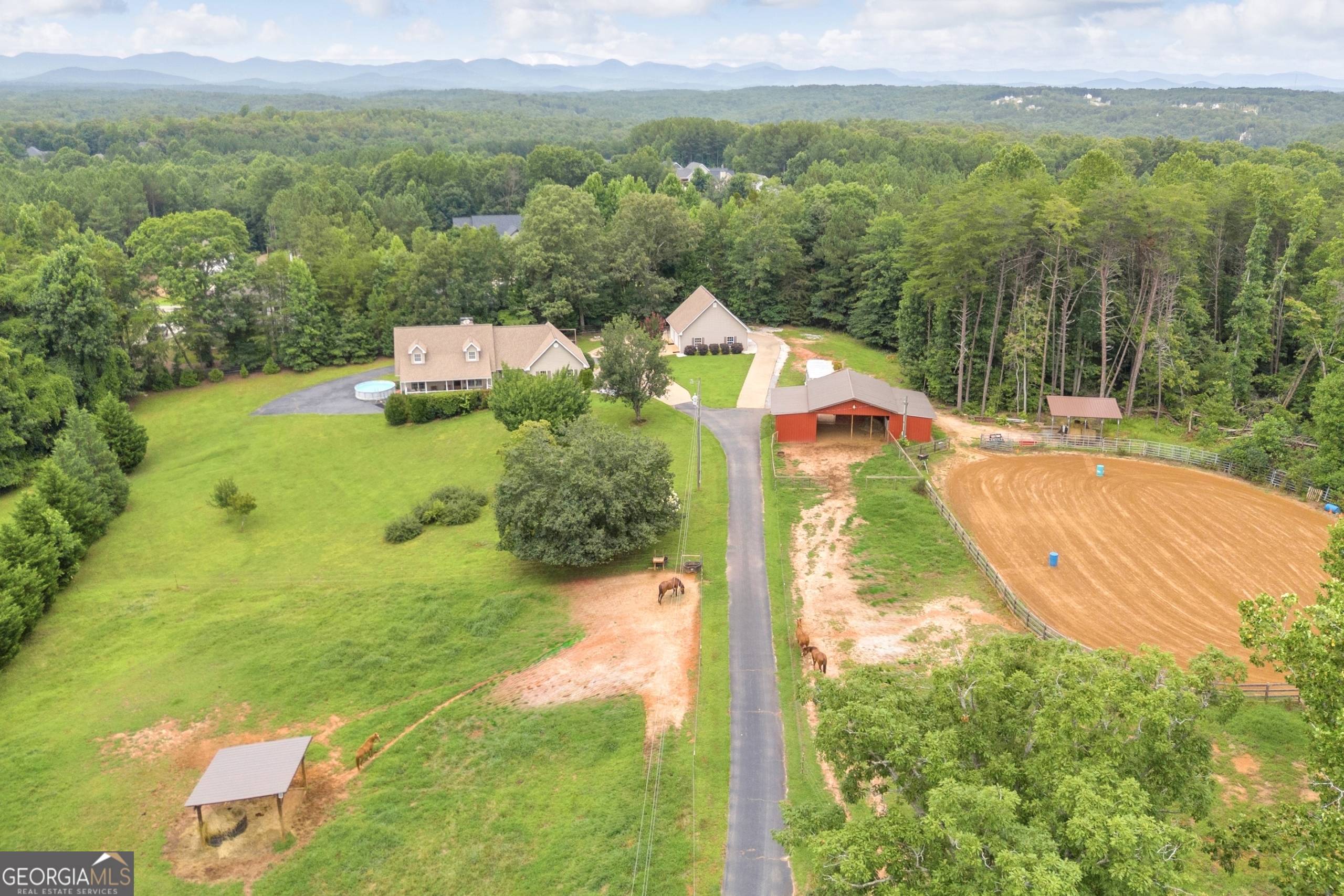 2570 Castleberry Bridge Road Property Photo 1