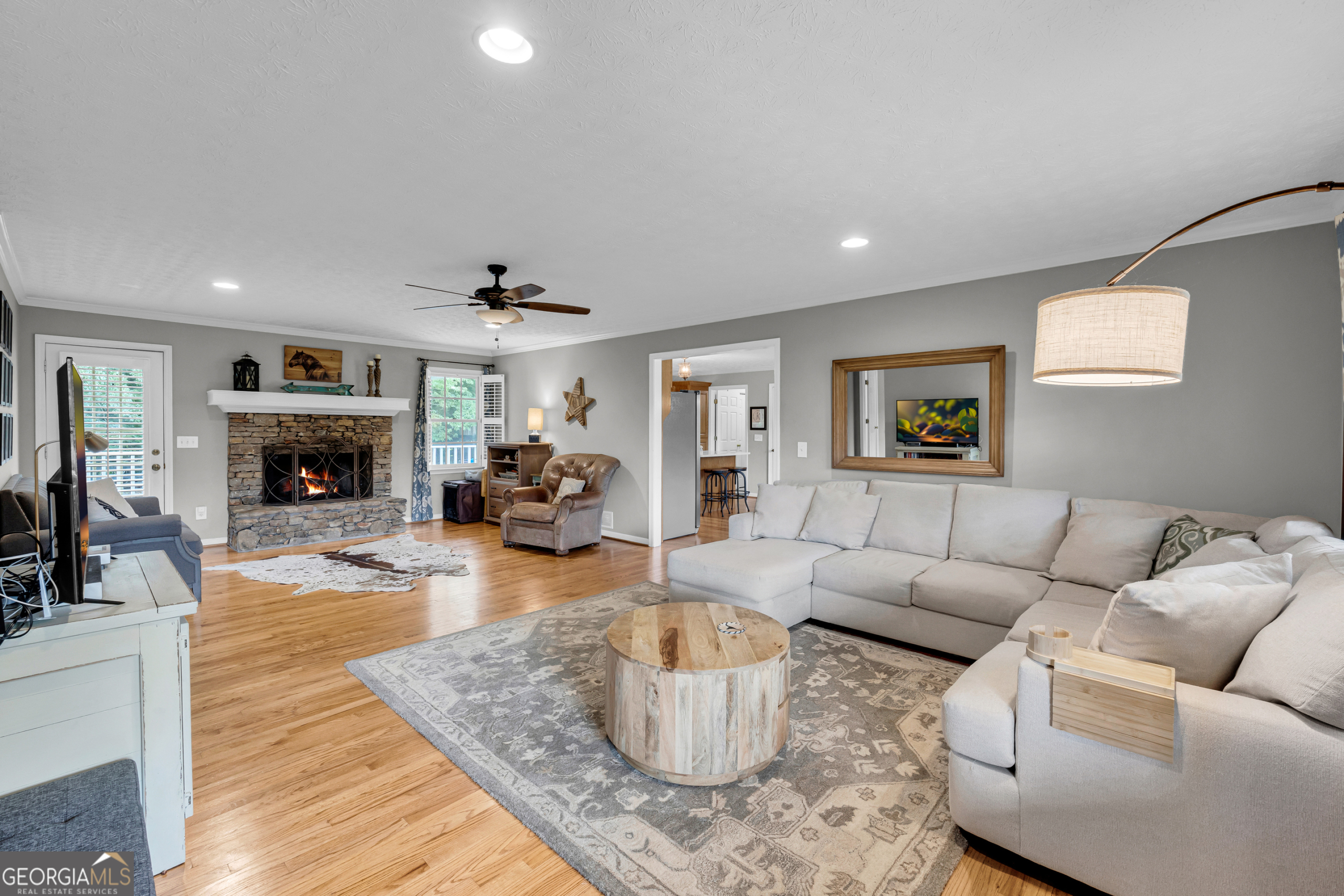 2570 Castleberry Bridge Road Property Photo 5