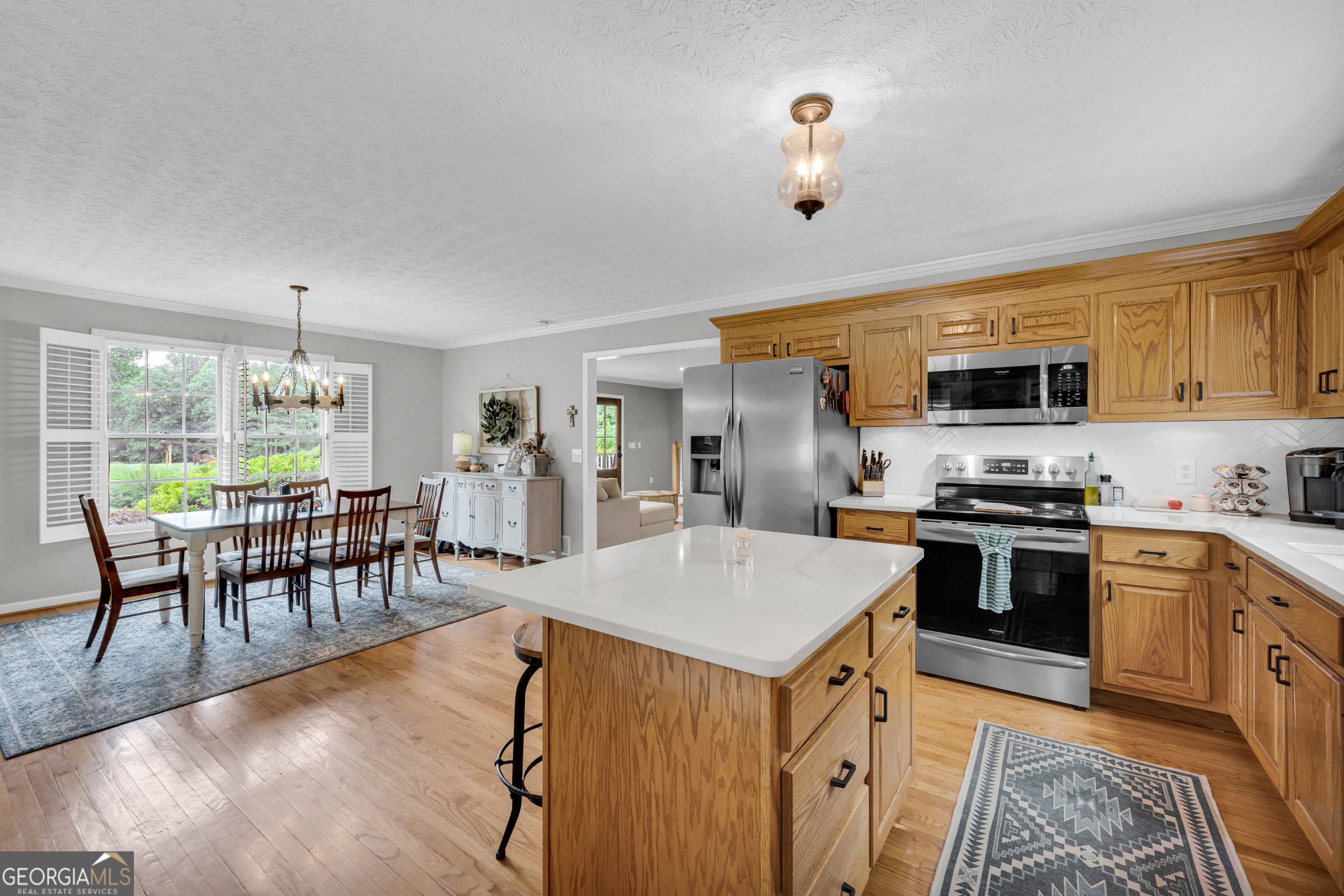 2570 Castleberry Bridge Road Property Photo 11