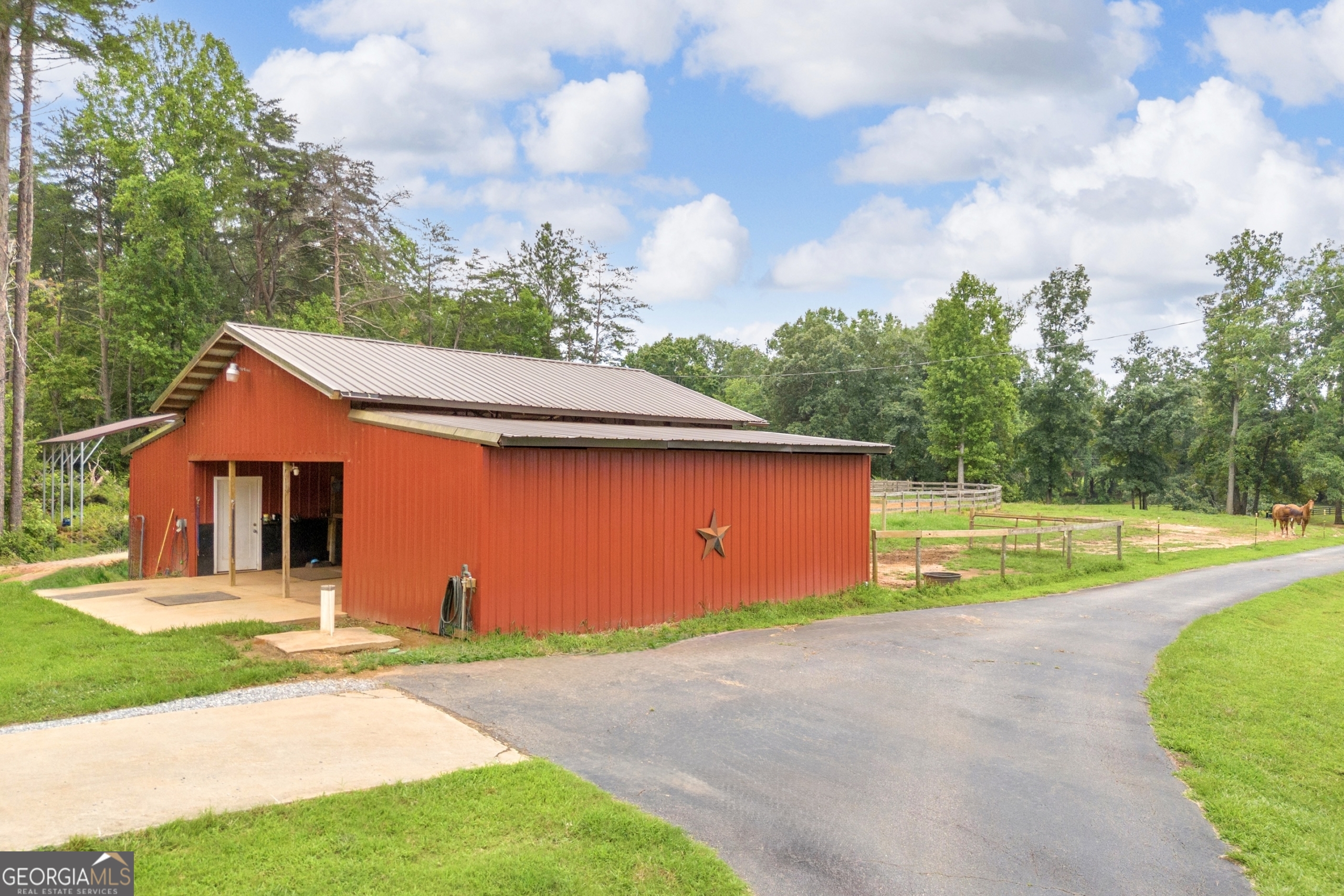 2570 Castleberry Bridge Road Property Photo 33