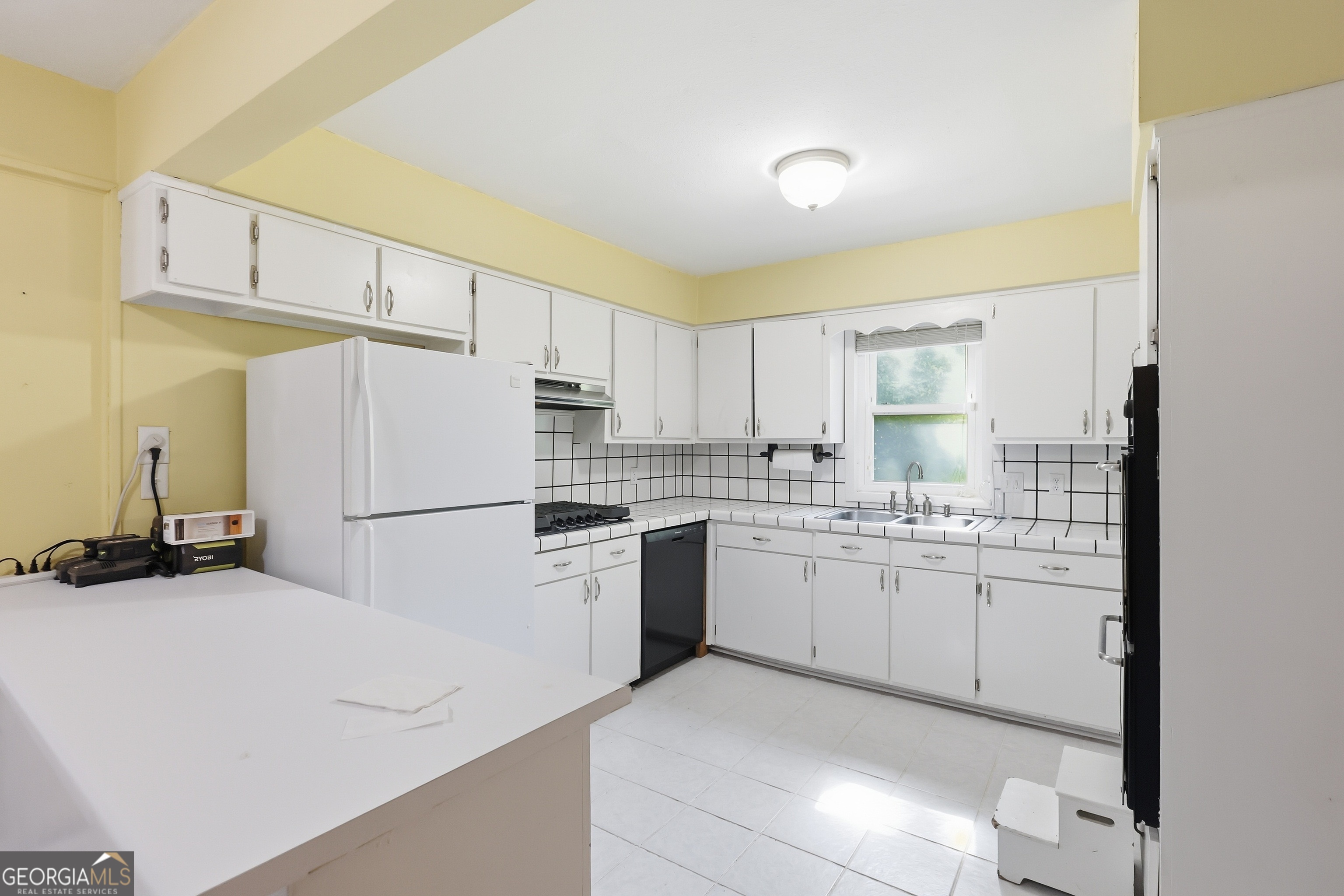 3753 Mote Road Property Photo 6