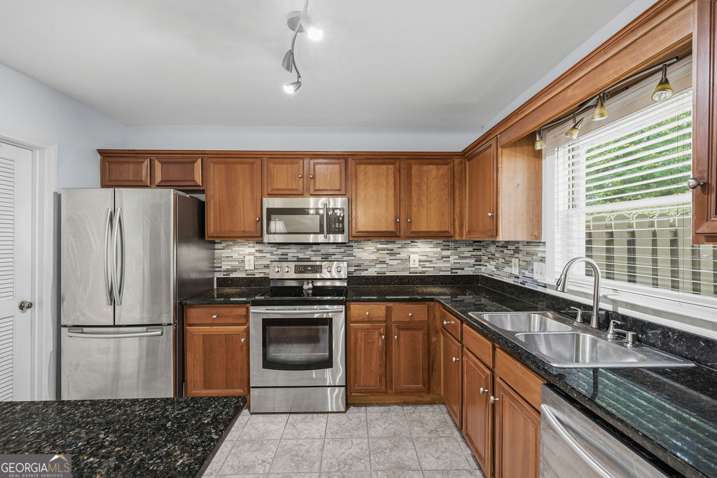 65 Mount Vernon Circle Property Photo 12