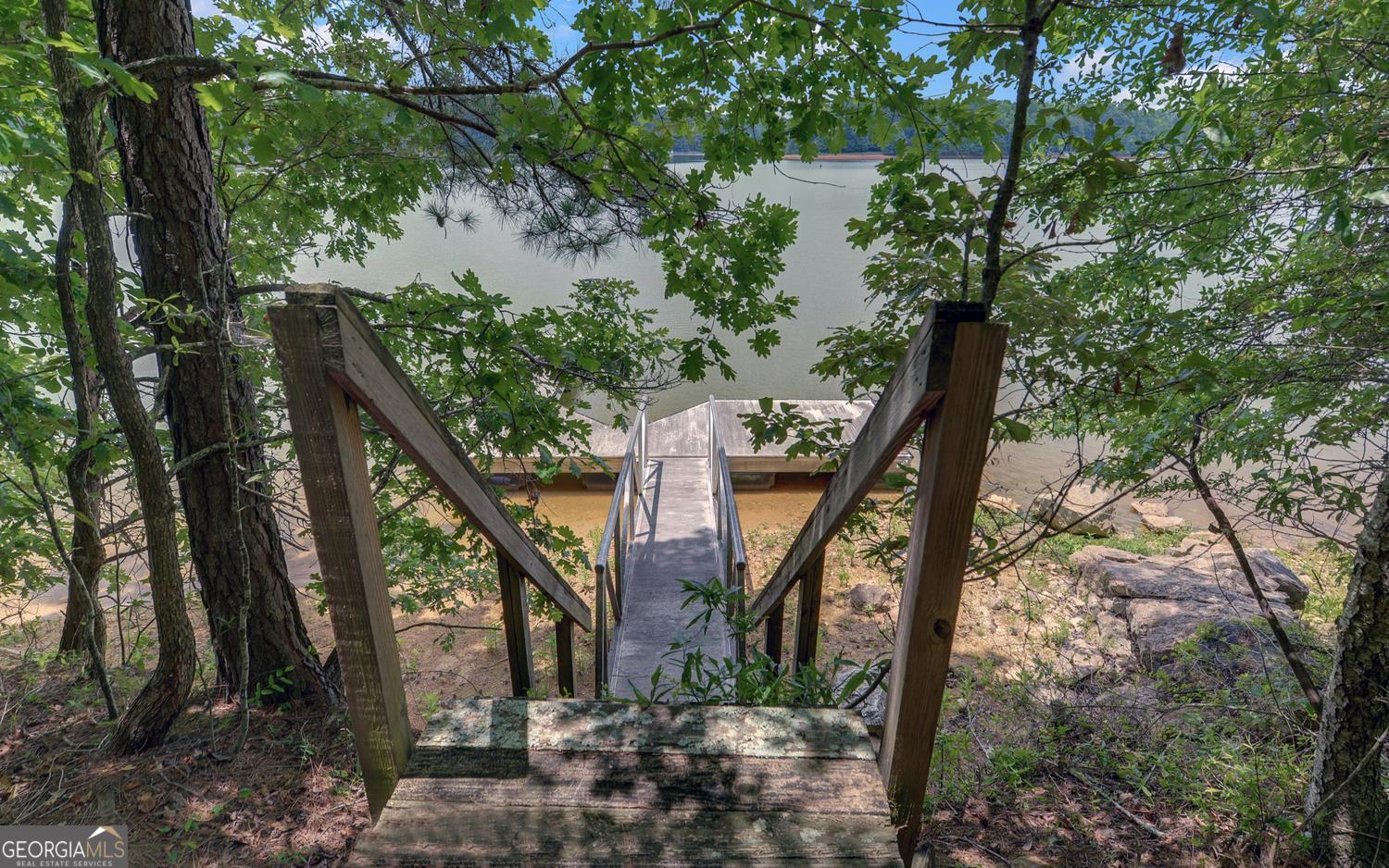 4521 Shoreline Drive Property Photo 4