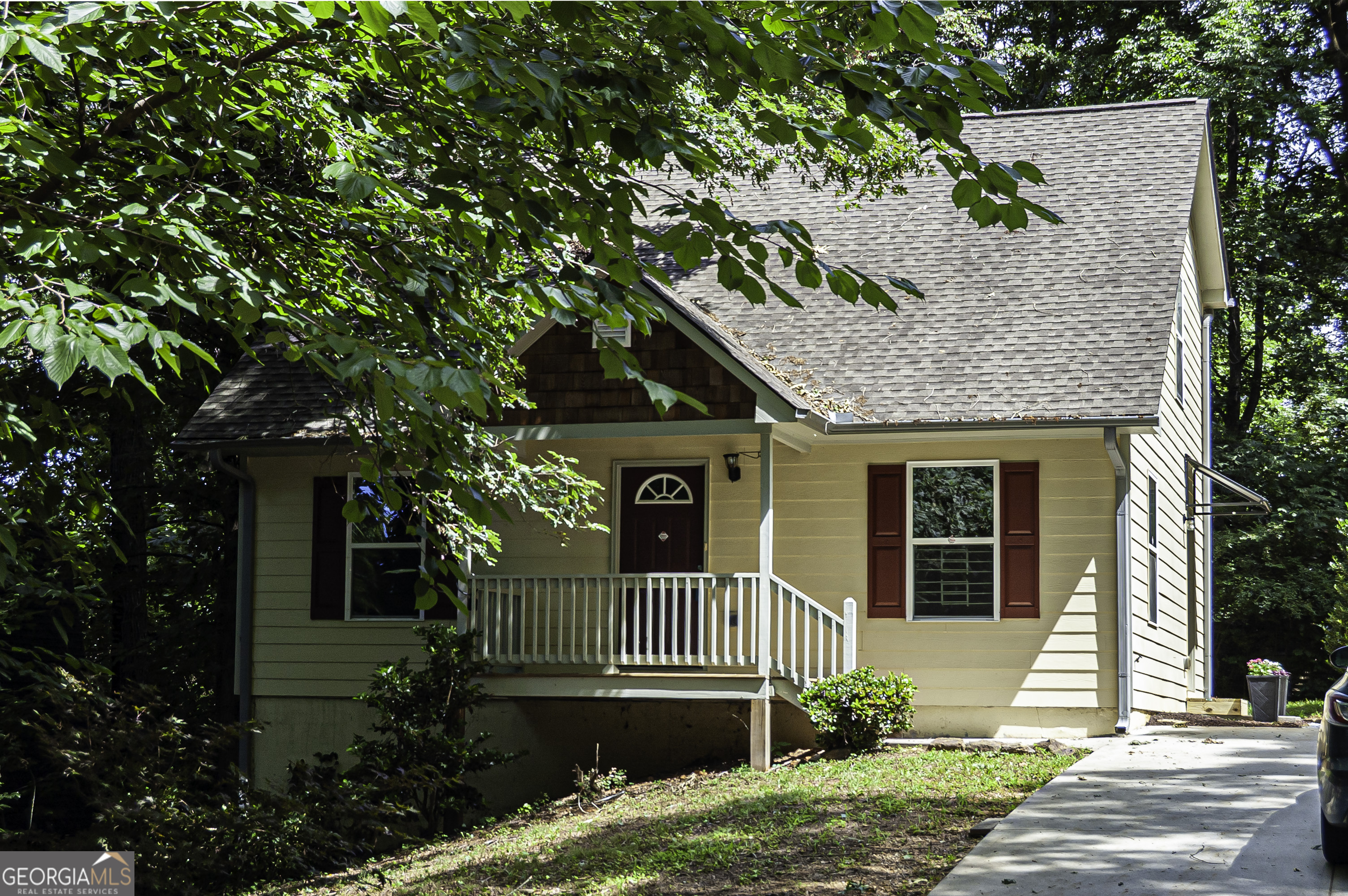 8454 Hightower Trail Property Photo 1