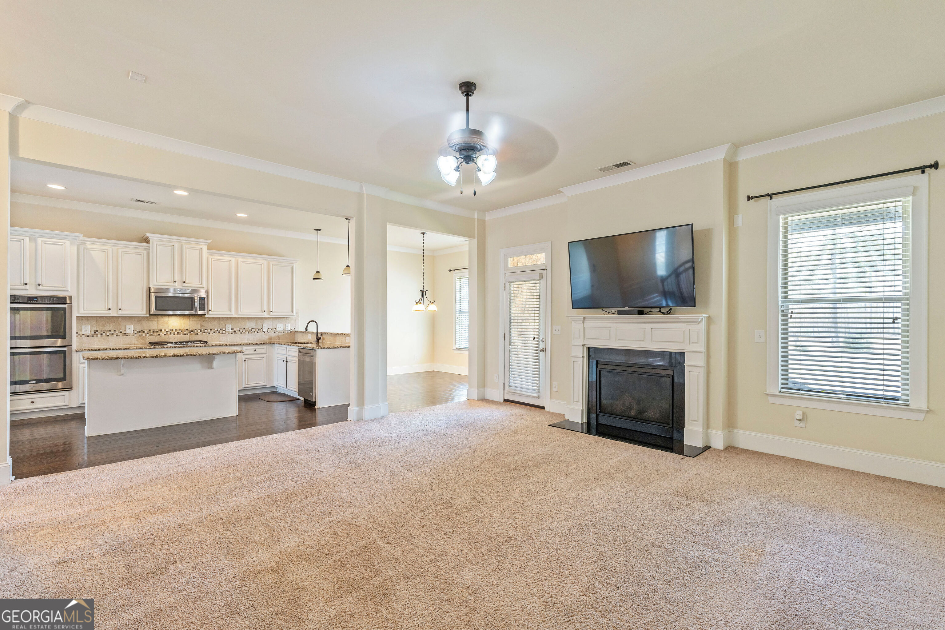 6857 Louis Drive Property Photo 5