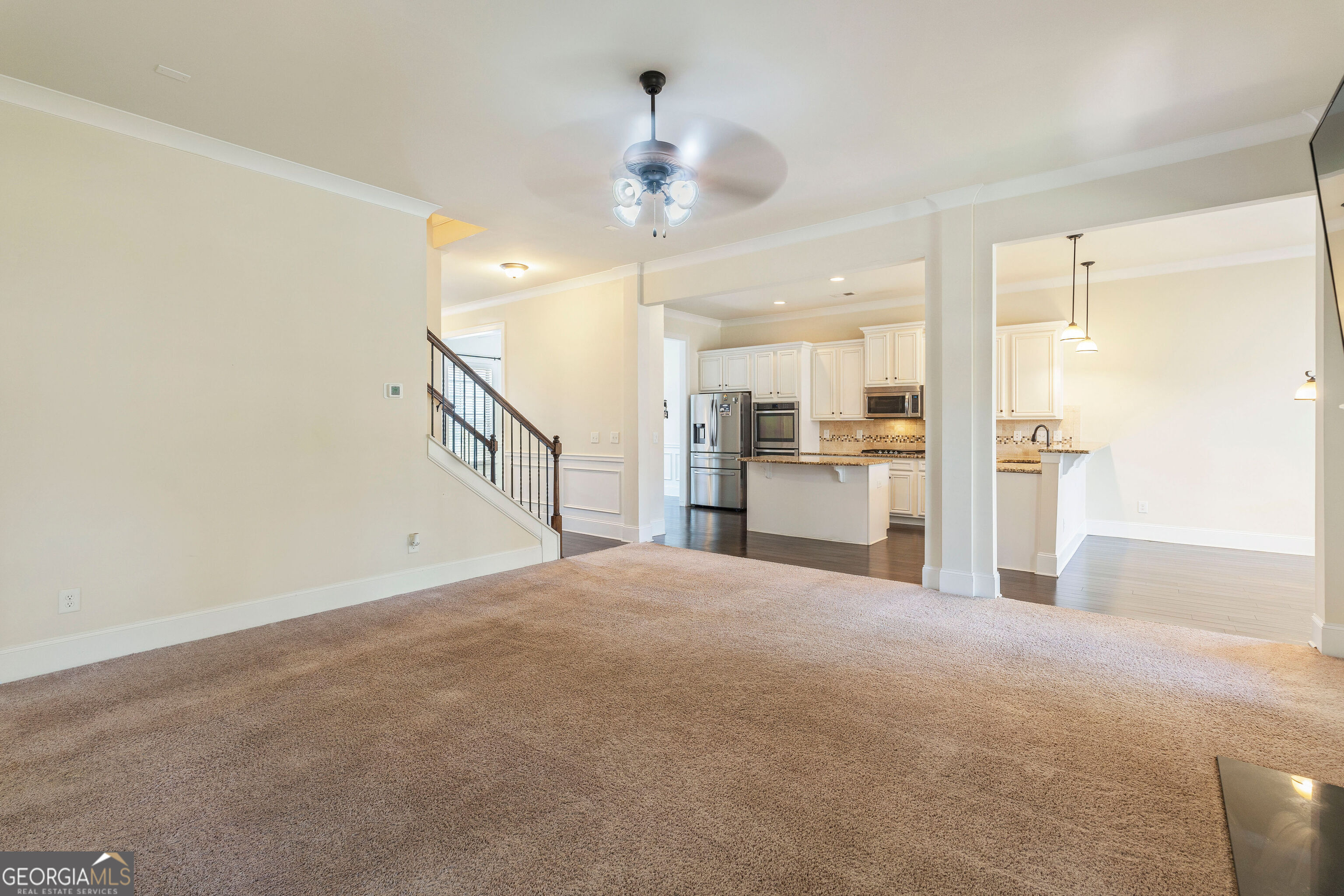 6857 Louis Drive Property Photo 6