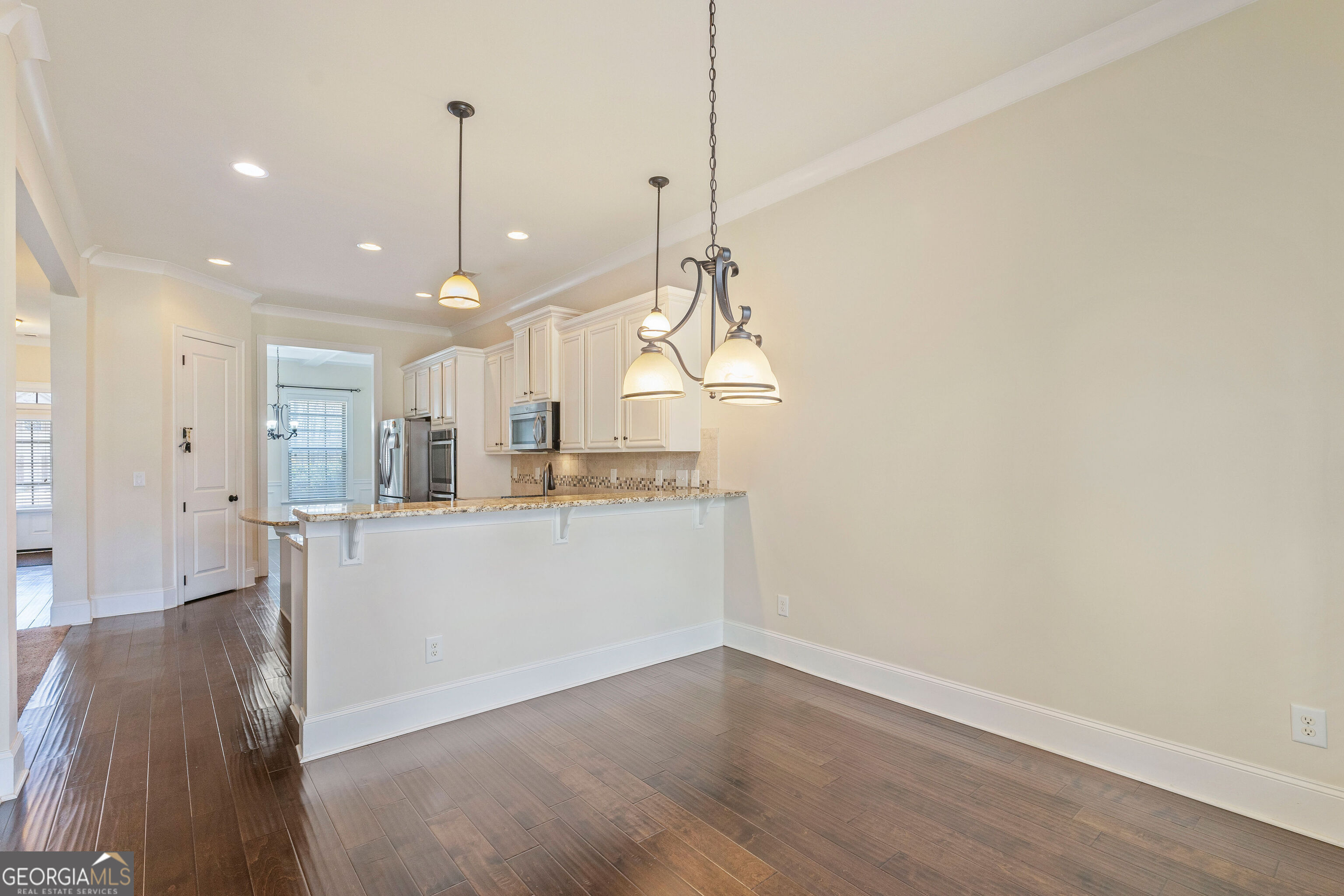 6857 Louis Drive Property Photo 10