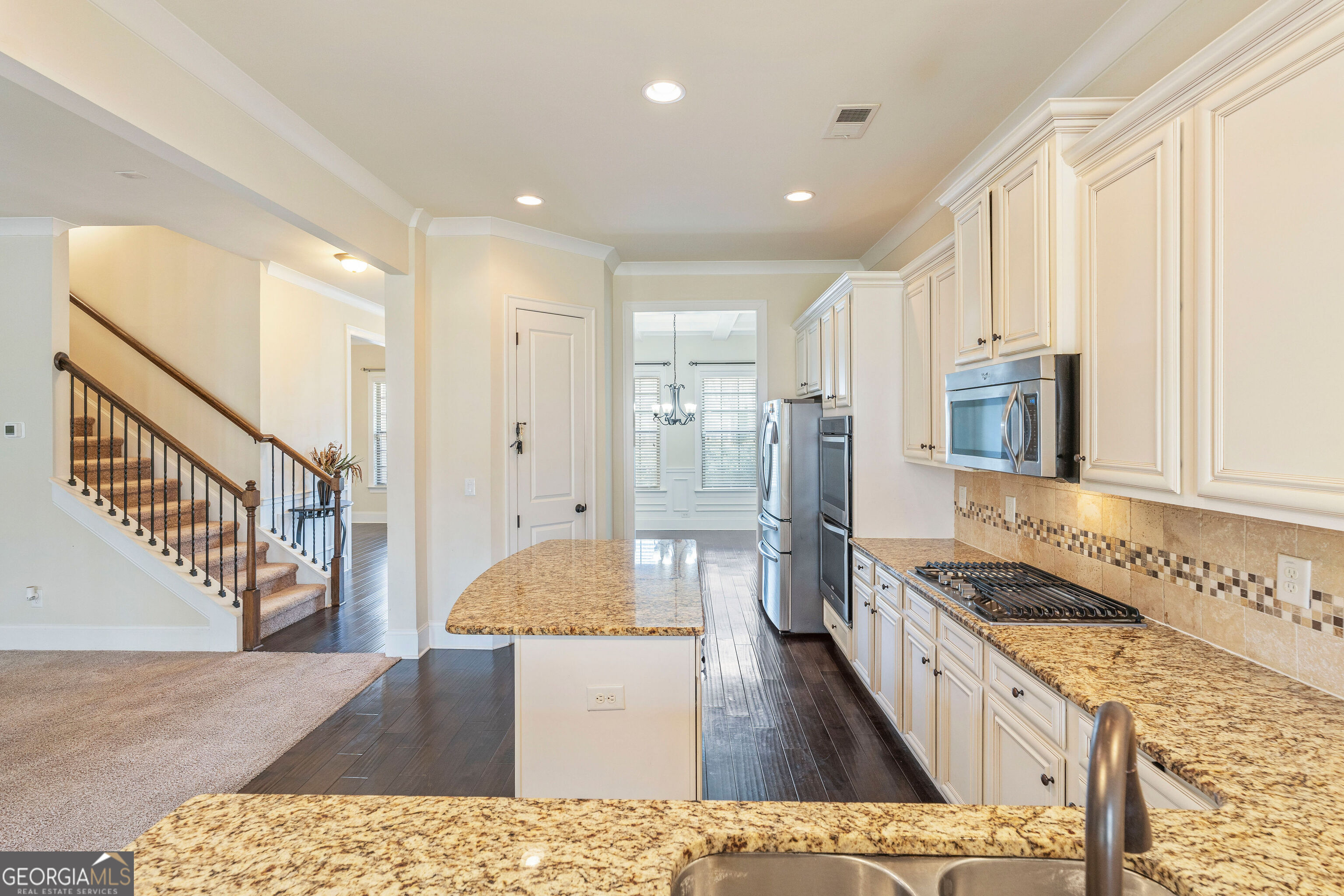 6857 Louis Drive Property Photo 11